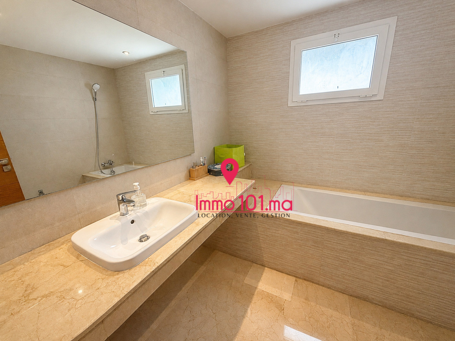 Location appartement à El Menzeh ZLLAV2528